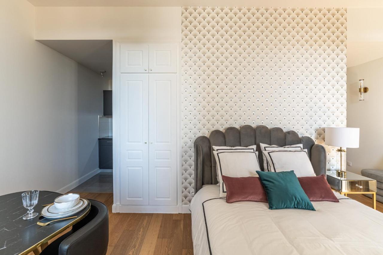 The Gatsby Room - 50M Des Halles Narbonne Exterior photo